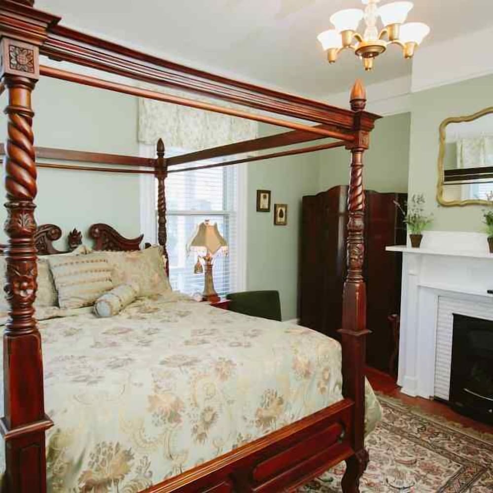 Chestnut Street Inn B&B