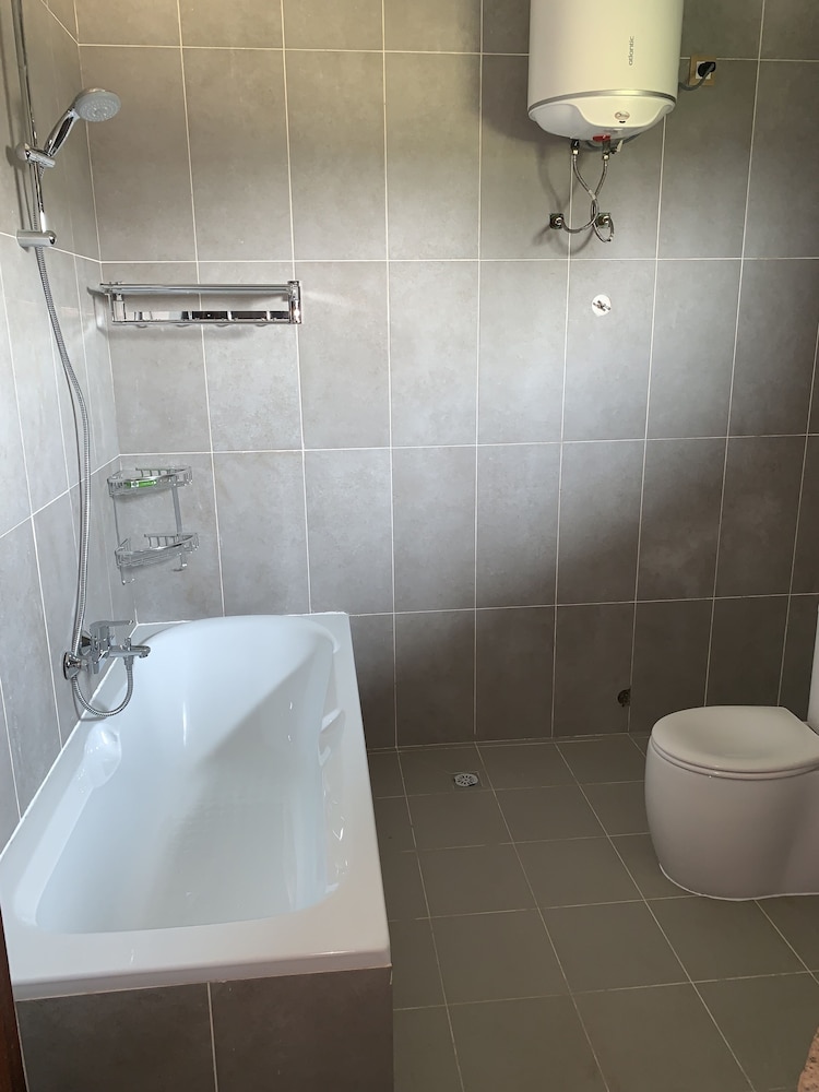 Photo 48