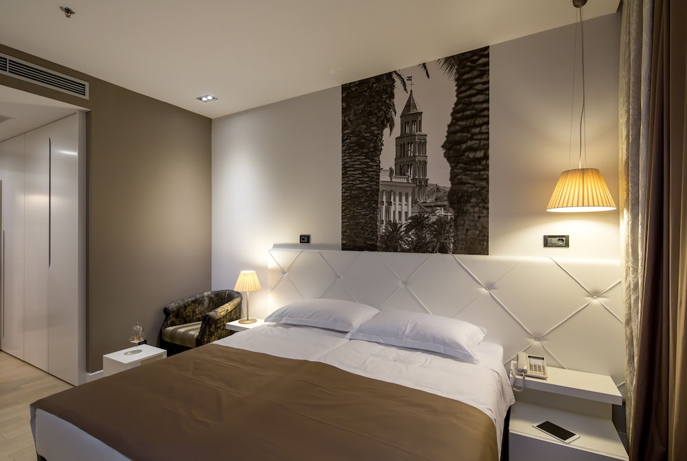 Cornaro Hotel 11
