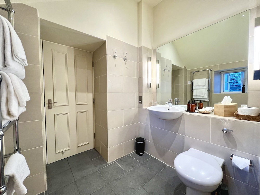 Castle Cottage Inn