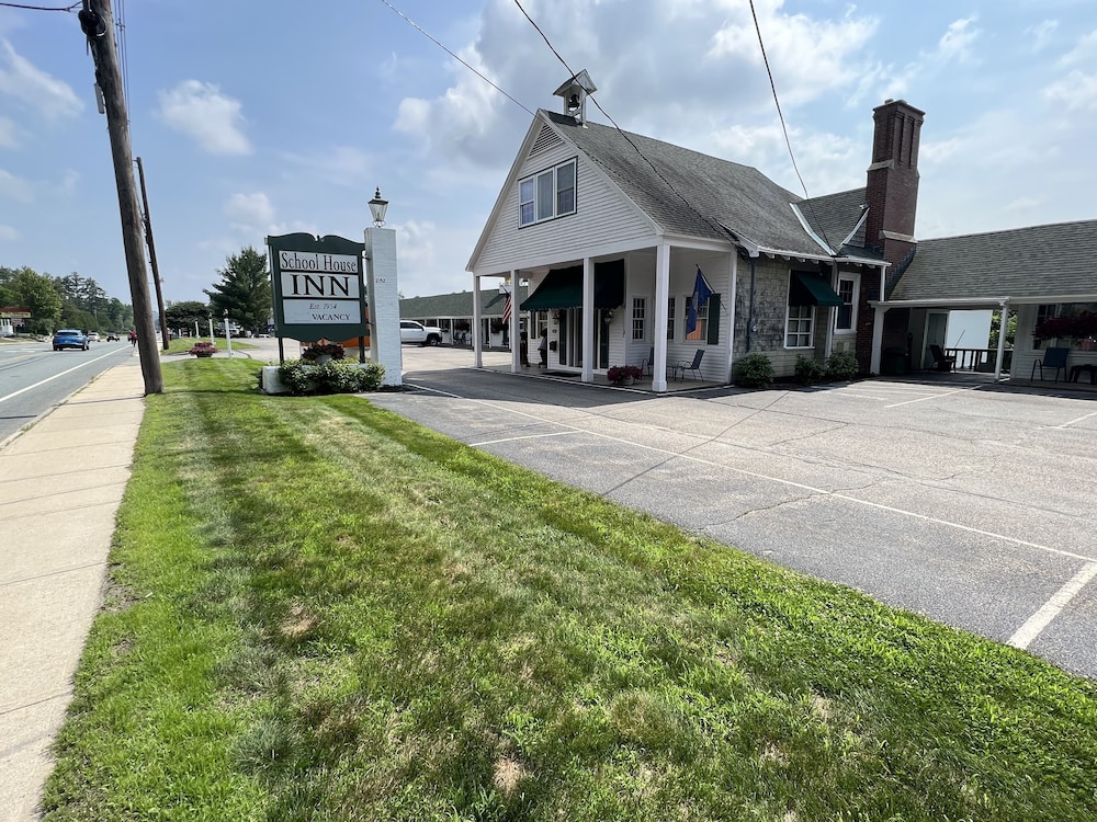 School House Inn