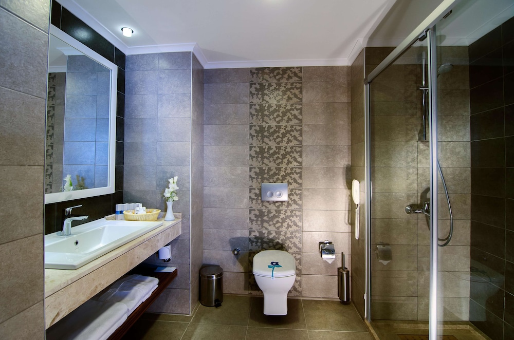 Palm Wings Beach Resort & Spa Kusadasi- All Inclusive