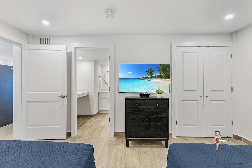 Bahia Mar Solare Resort Condos