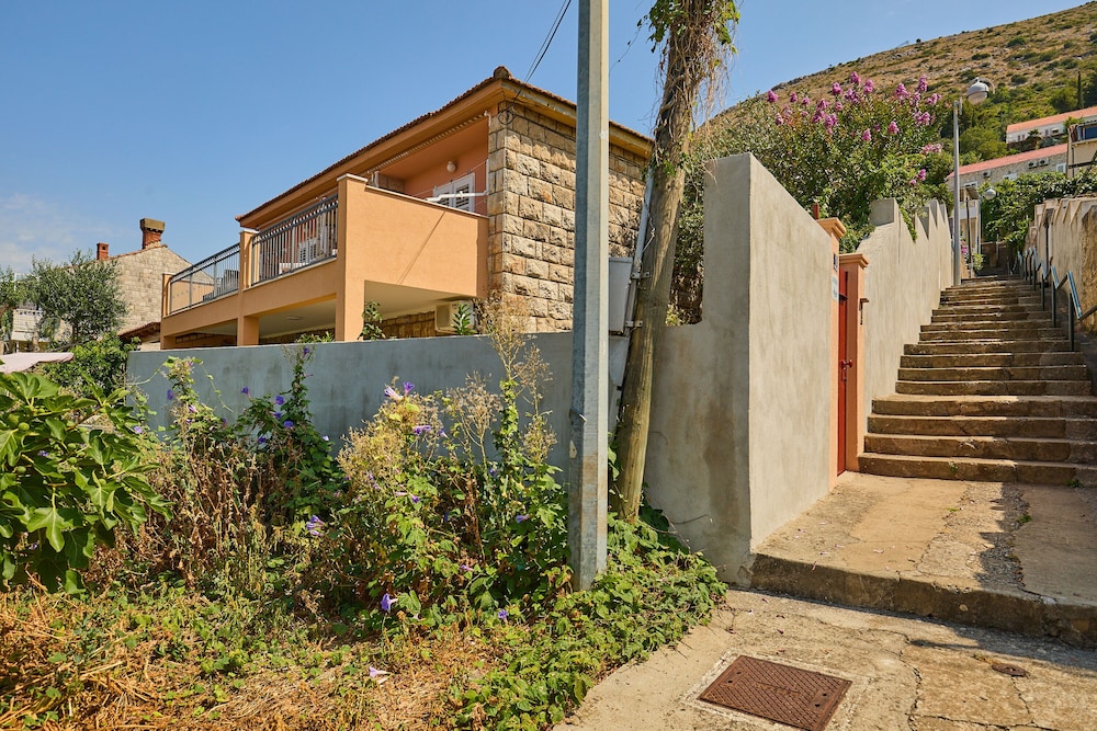 Hotel Guesthouse Anica - Image 1