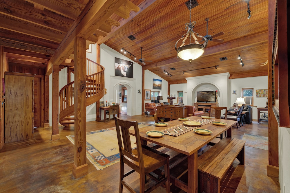 The Willows Casa Grande - Four Minutes to Downtown!