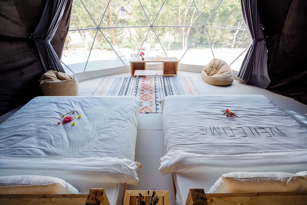 Bai Tu Long Mountain Resort