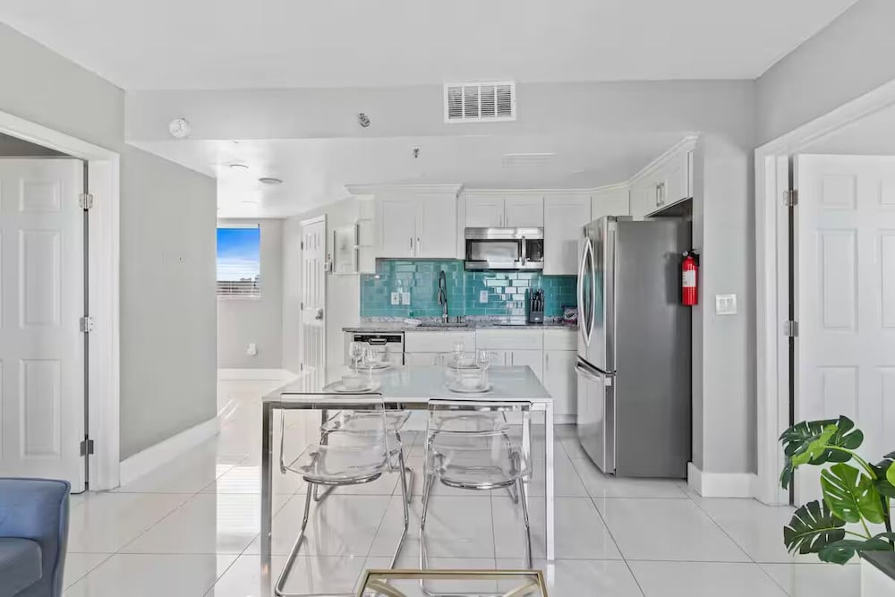 Enclave Swanky