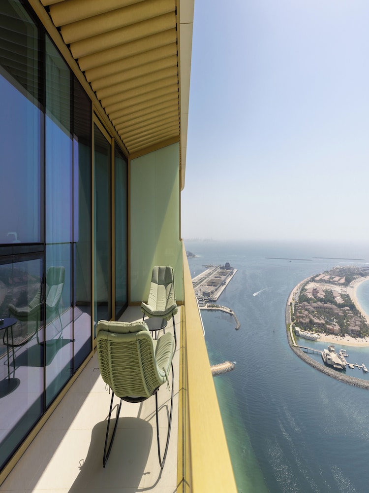 Maison Privee - Coastal Living w/ Uninterrupted Sea and Palm Views