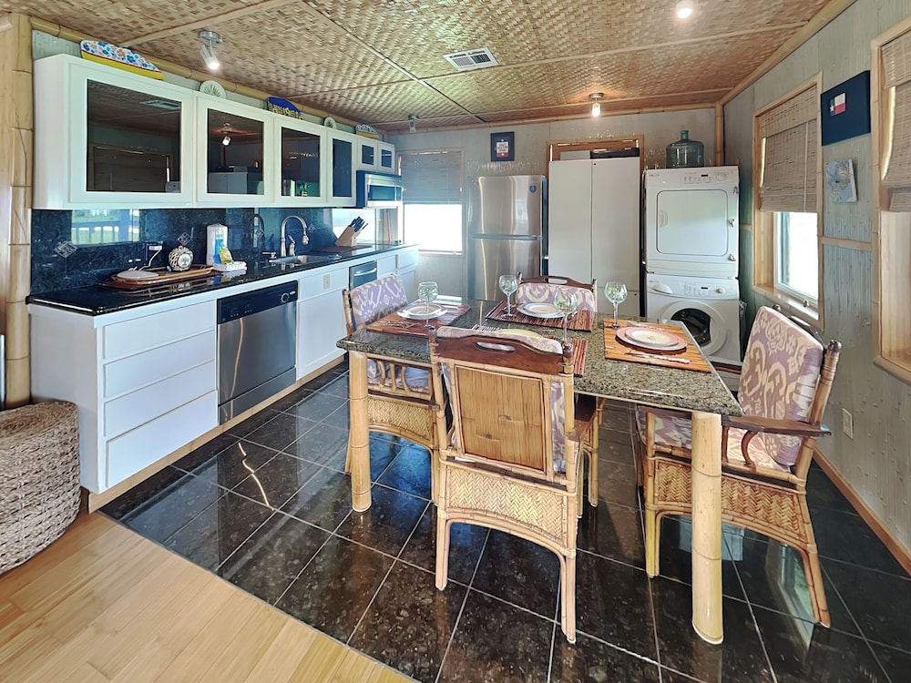 Beachside Tiki Hut by Ryson Vacation Rentals