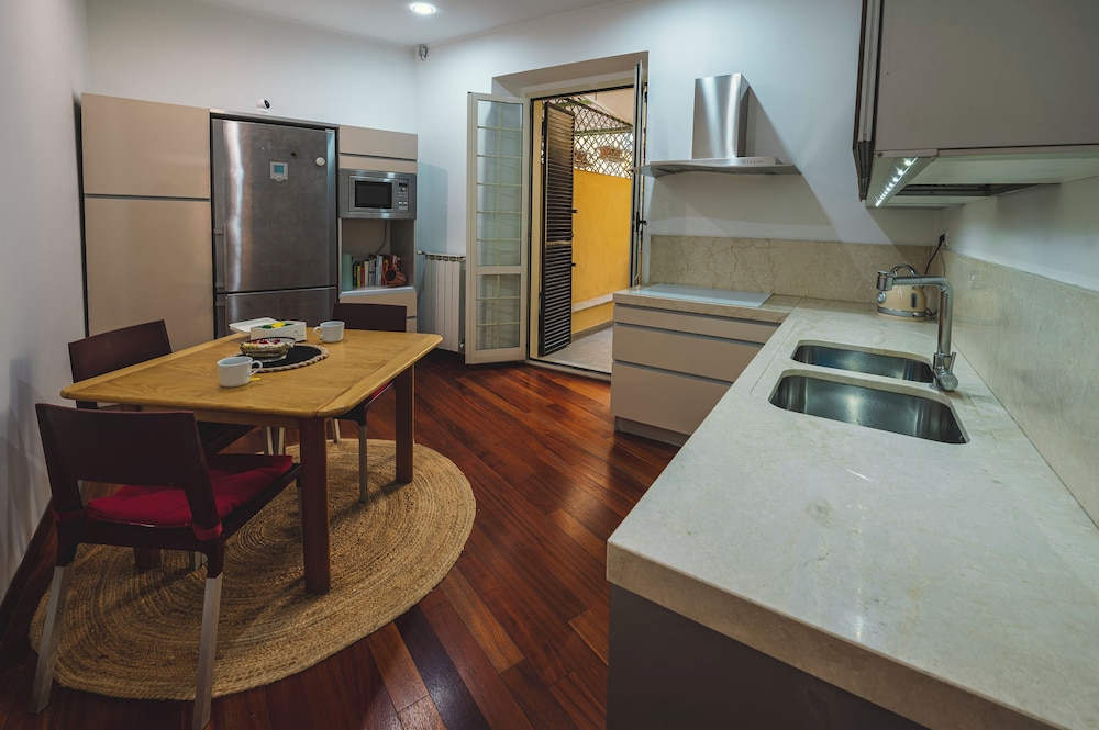 Habitat 42 Roman Stay