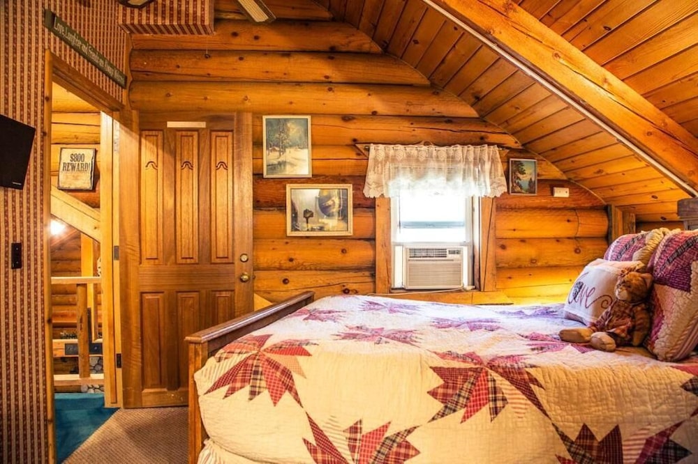 Eagle's Nest Lodge