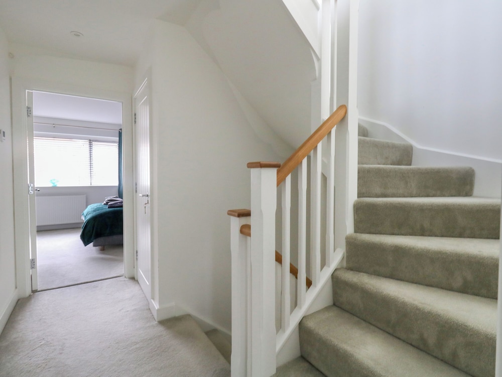 66A Danecourt Road