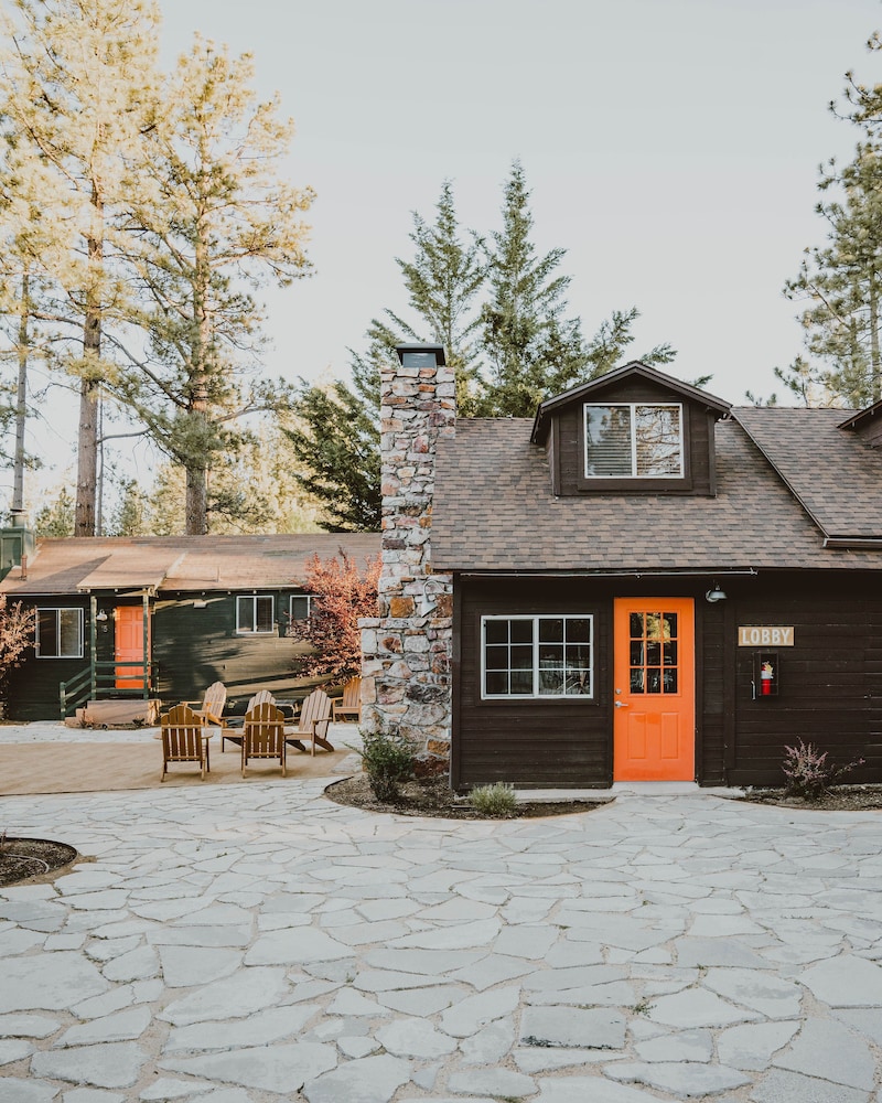 Noon Lodge at Mallard Bay