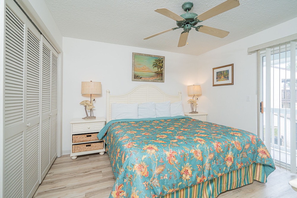 Sun Kissed Beachside Condo With Pool view 2