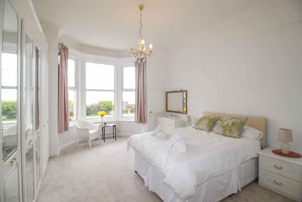 Weymouth Bay Apartment A