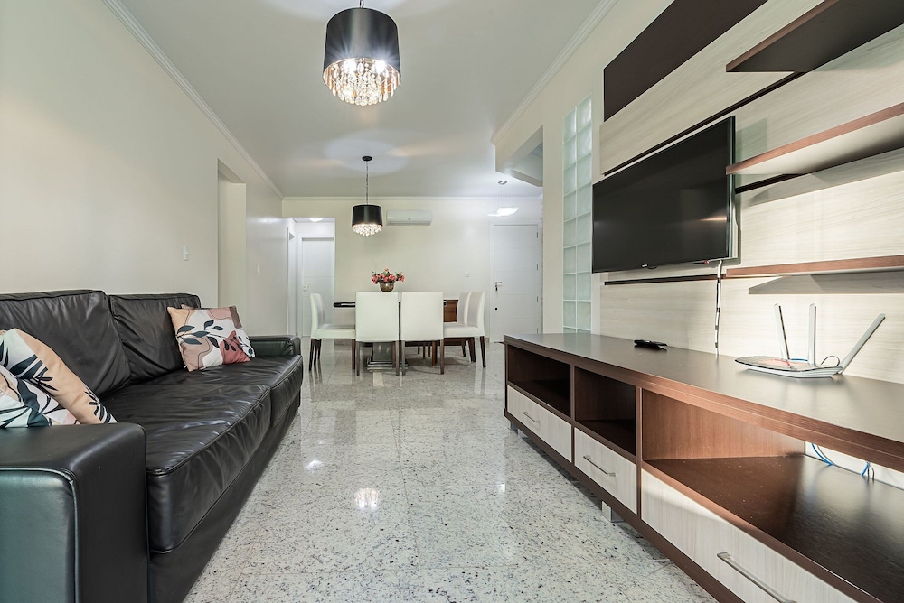 Apt W/balcony 160m Bombas Beach Col102