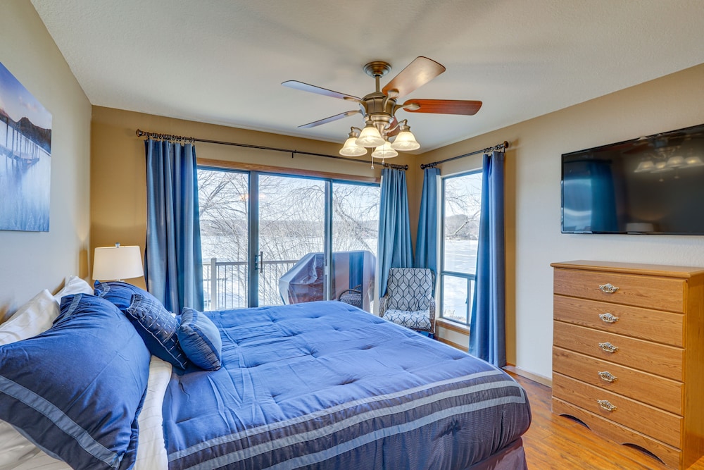 Retreat w/ Dock & Views in Lake of the Ozarks