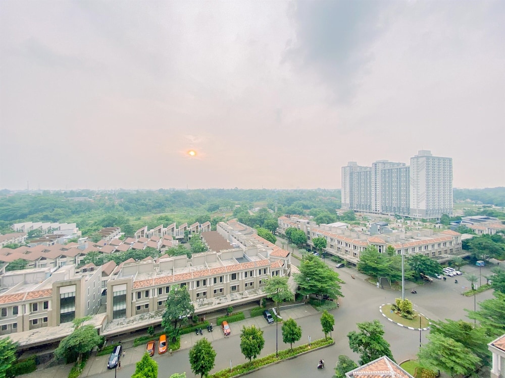 Homey and Nice 2BR Podomoro Golf View Apartment