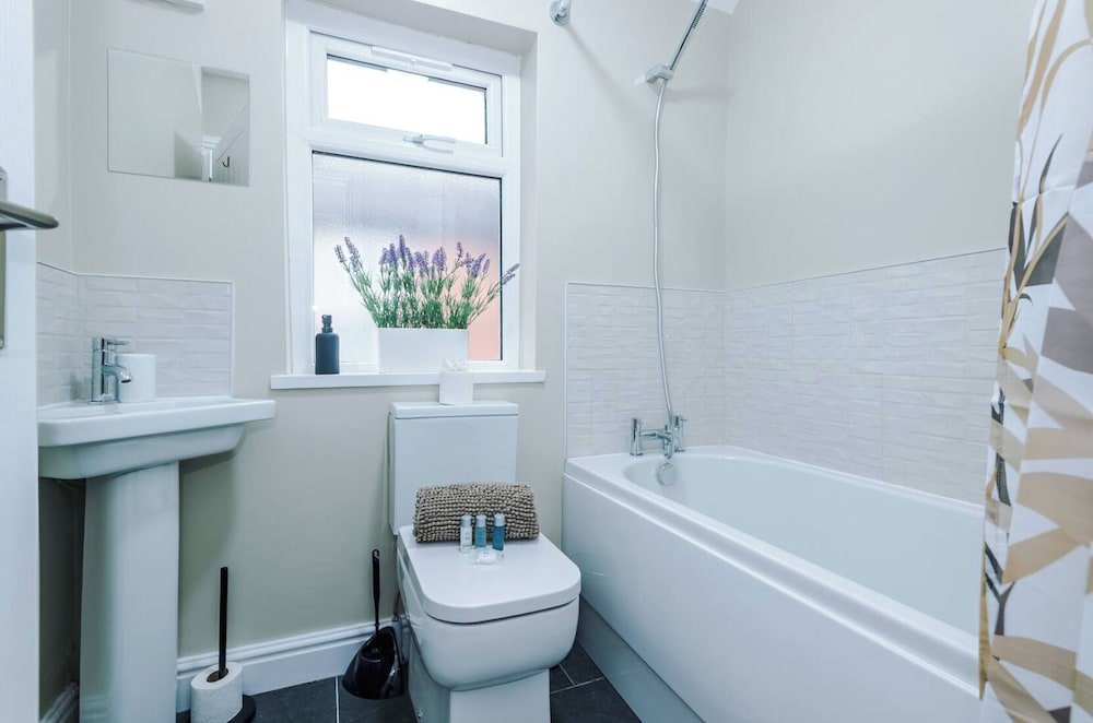 137 Watford Road