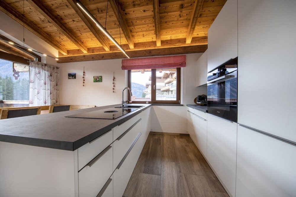 Welcoming Chalet Near Wildkogel Ski Arena