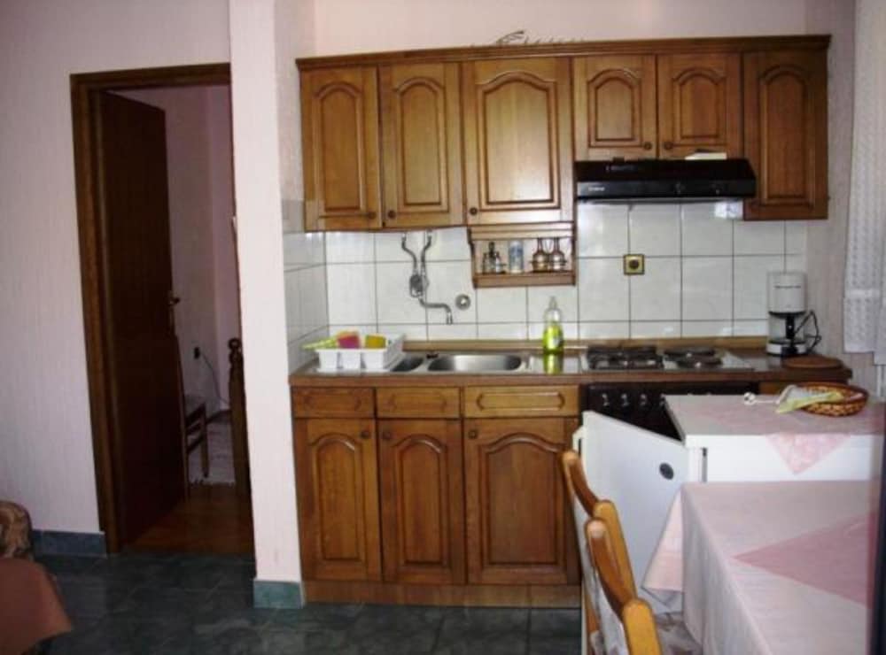 Apartments Miloš