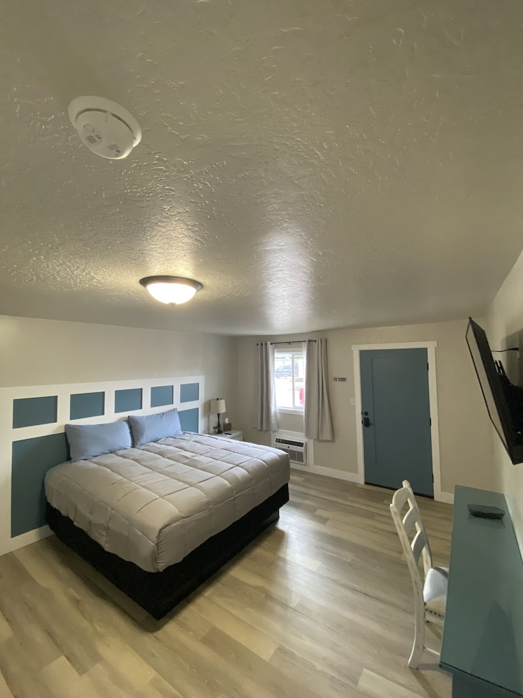 CB&M Executive Suites view 4