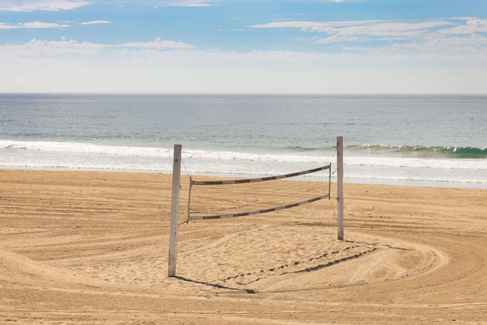 The Drift Manhattan Beach Luxury Design Steps to the Beach