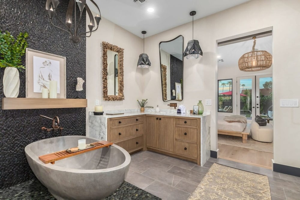 Stonewood Luxe Estate 5 Showers Heated Pool GYM