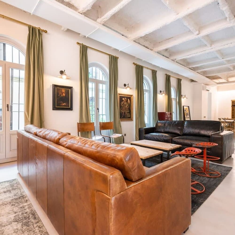 The Deauville Majestic 1 Bedroom in Chueca