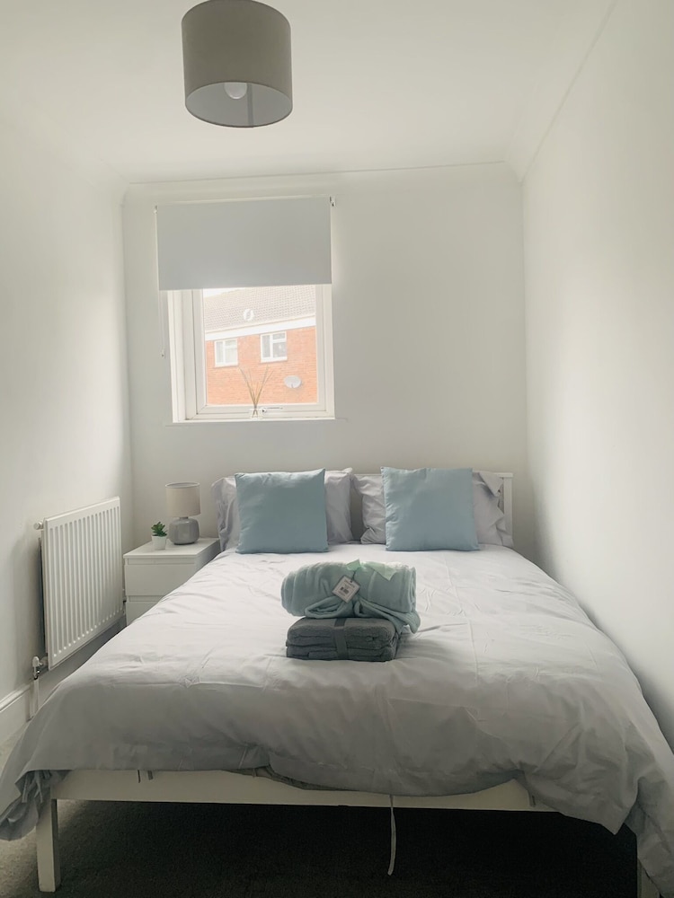 Impeccable 3 bed House in Brentwood view 4