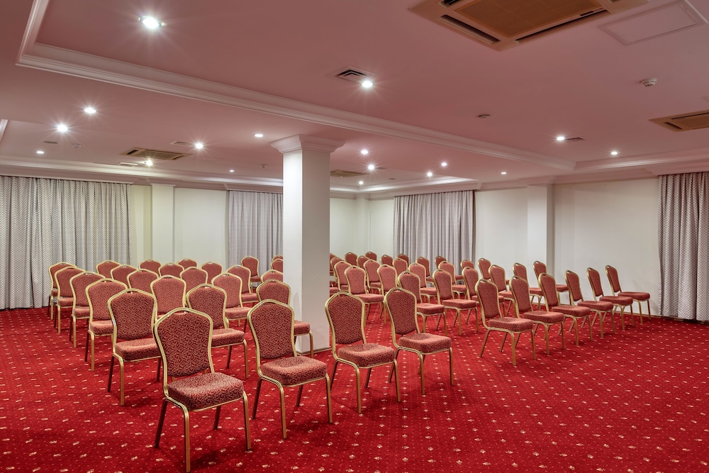 meeting & event spaces