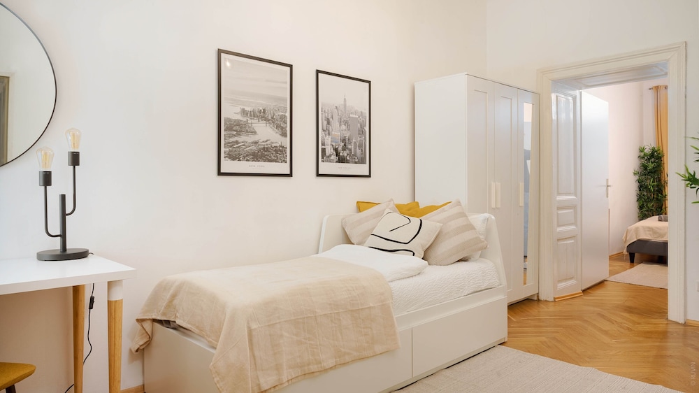 Designer Apartments - Near Danube