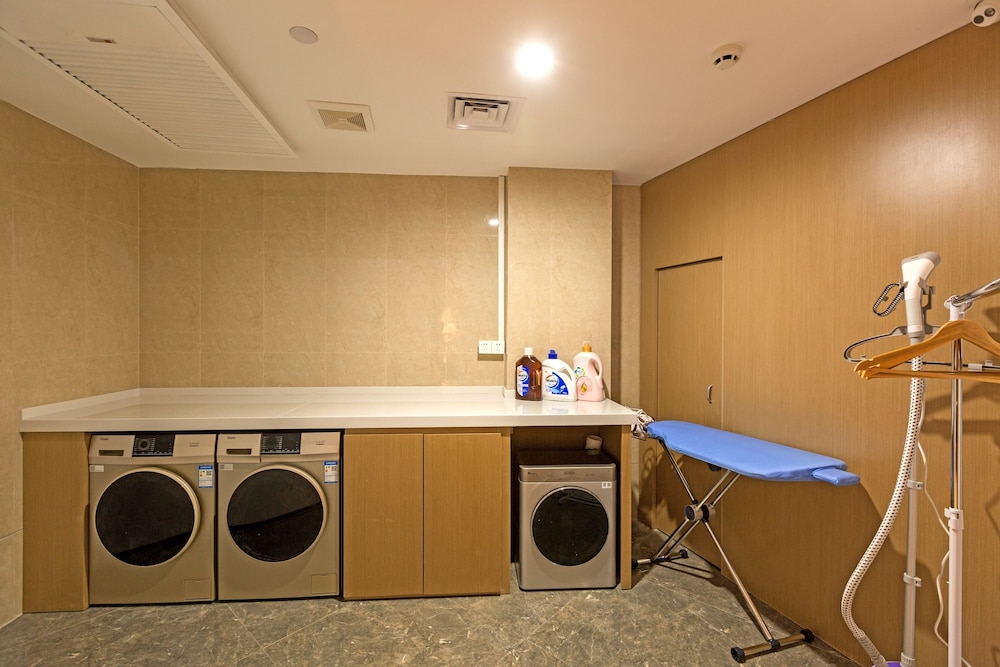 Nanning Vacations - Echarm Hotel Zhaoyang Culture Palace Dossen - Property Image 5
