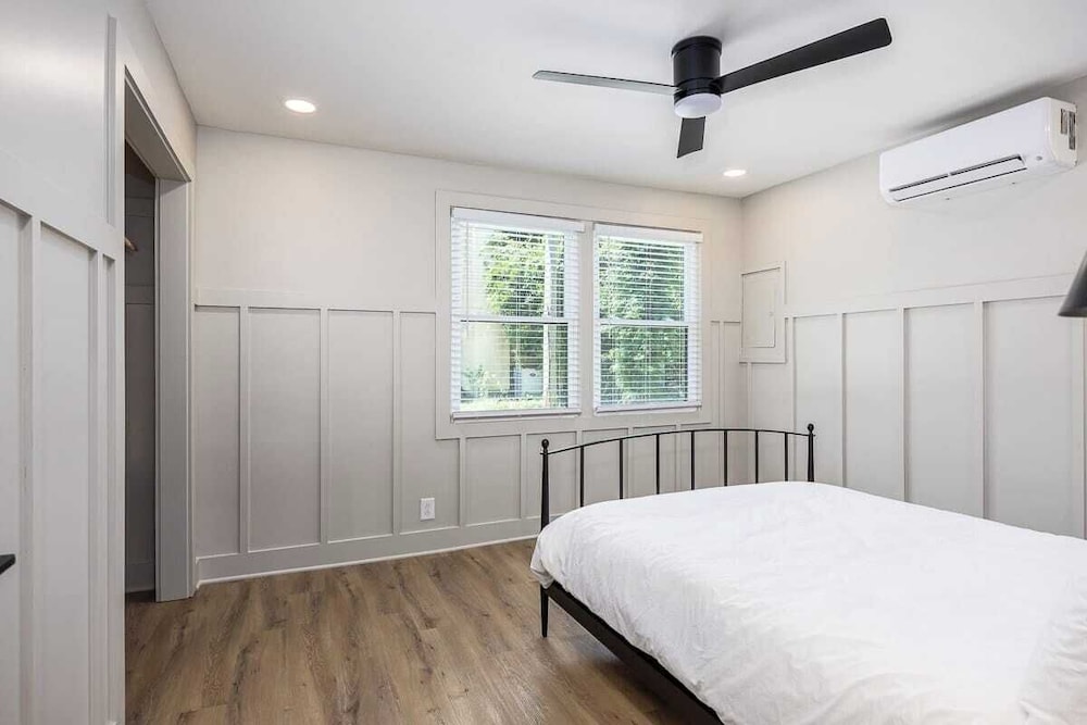 24-guest Retreat The Nomad: Studio x2, 1BR x4