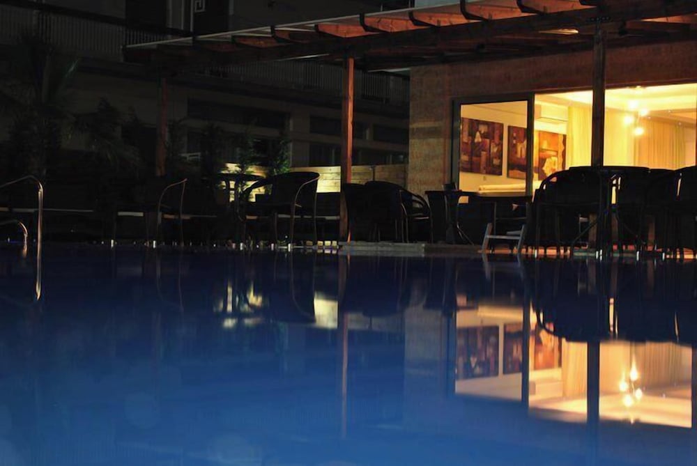HOTEL ENA