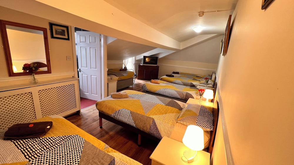 Castle Lodge Guest House