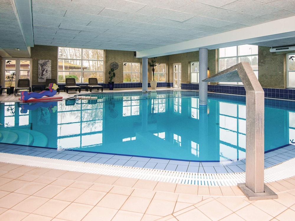 6 Person Holiday Park Home in Romo