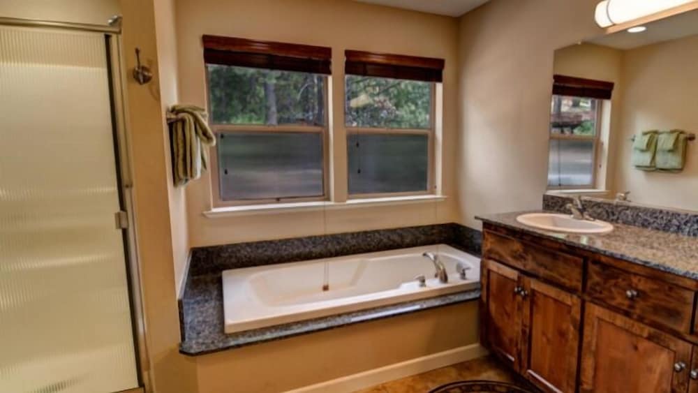 Scenic Wonders Alpine Aerie 3 Bedrooms view 3