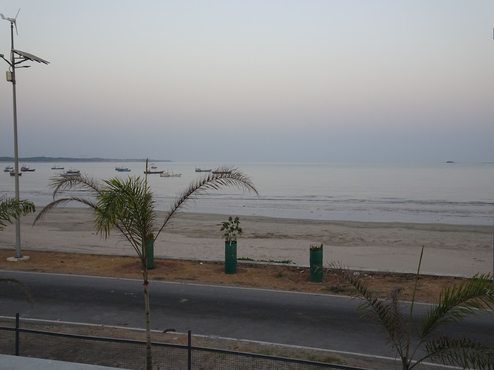 SIMBOR BEACH RESORT