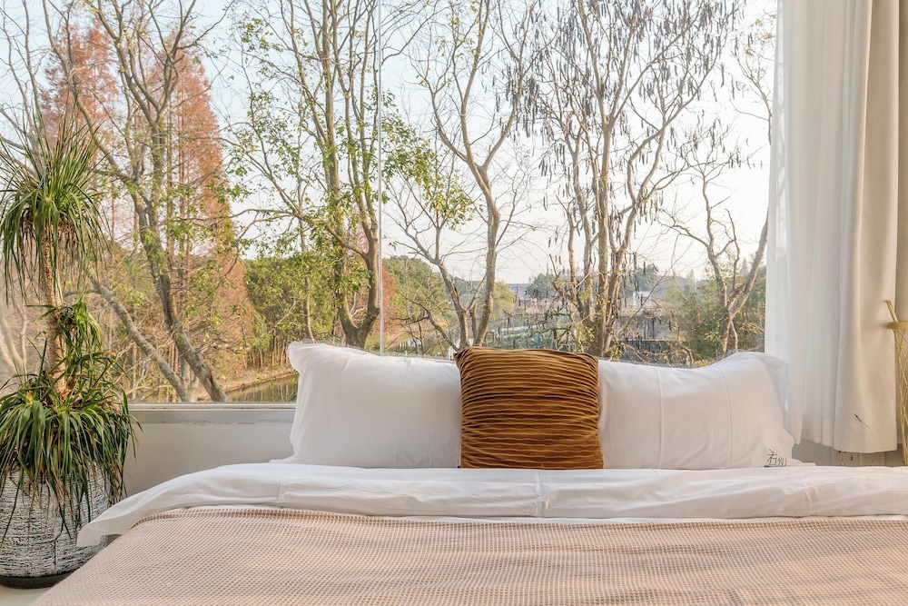 Shanghai Ruochu Designer Guesthouse-Near Shanghai Pudong Airport & Disneyland