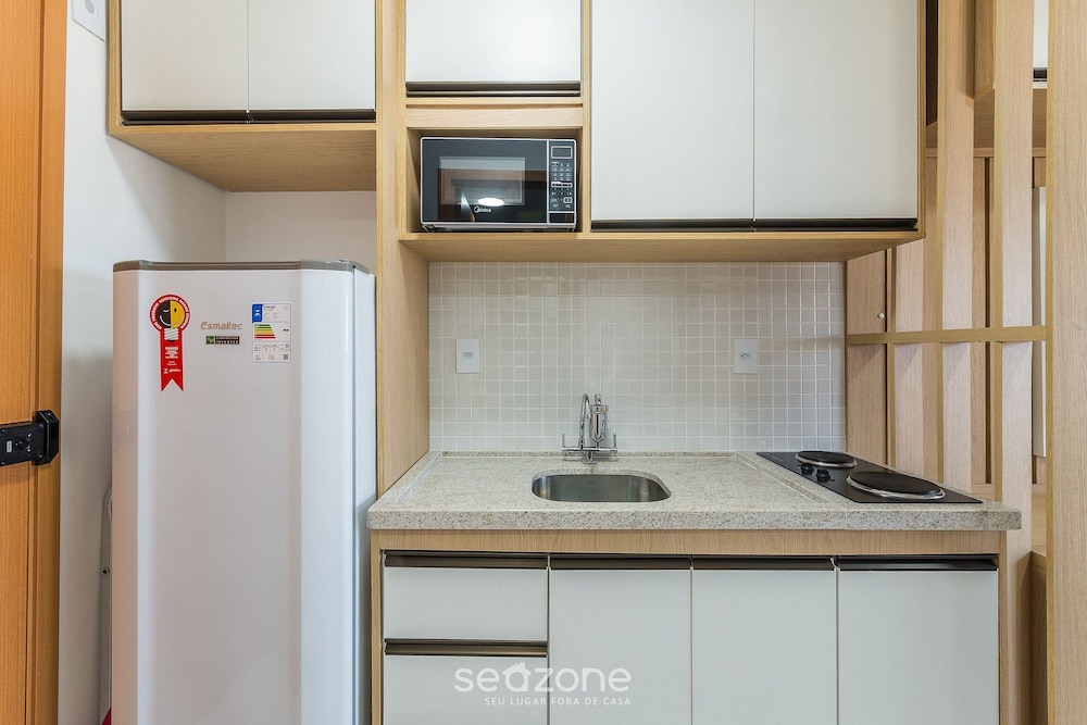 SMT - Building 750m From the Beach in Salvador