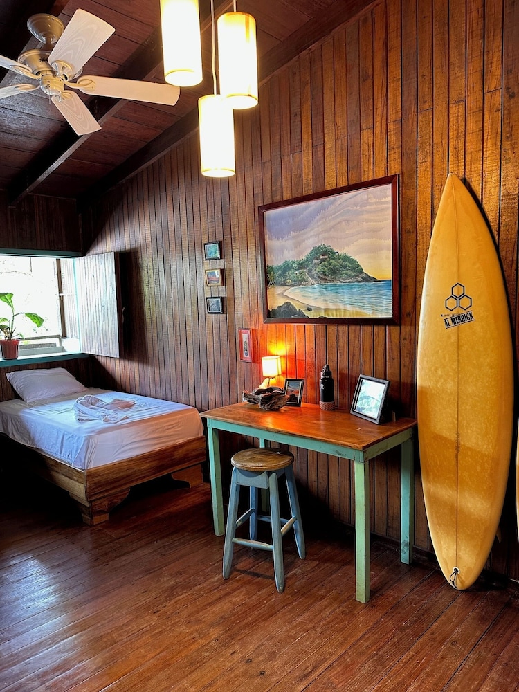 surfhouse pavones