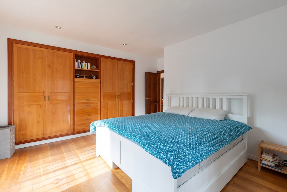 Axarqu a in Malaga With 2 Bedrooms and 1 Bathrooms