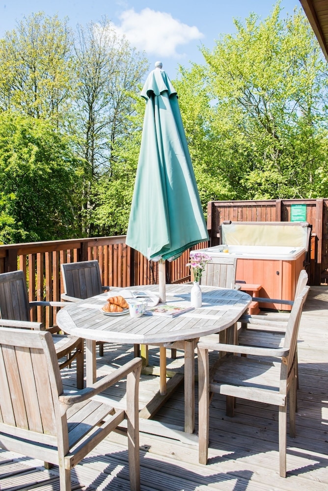 Tawny Lodge