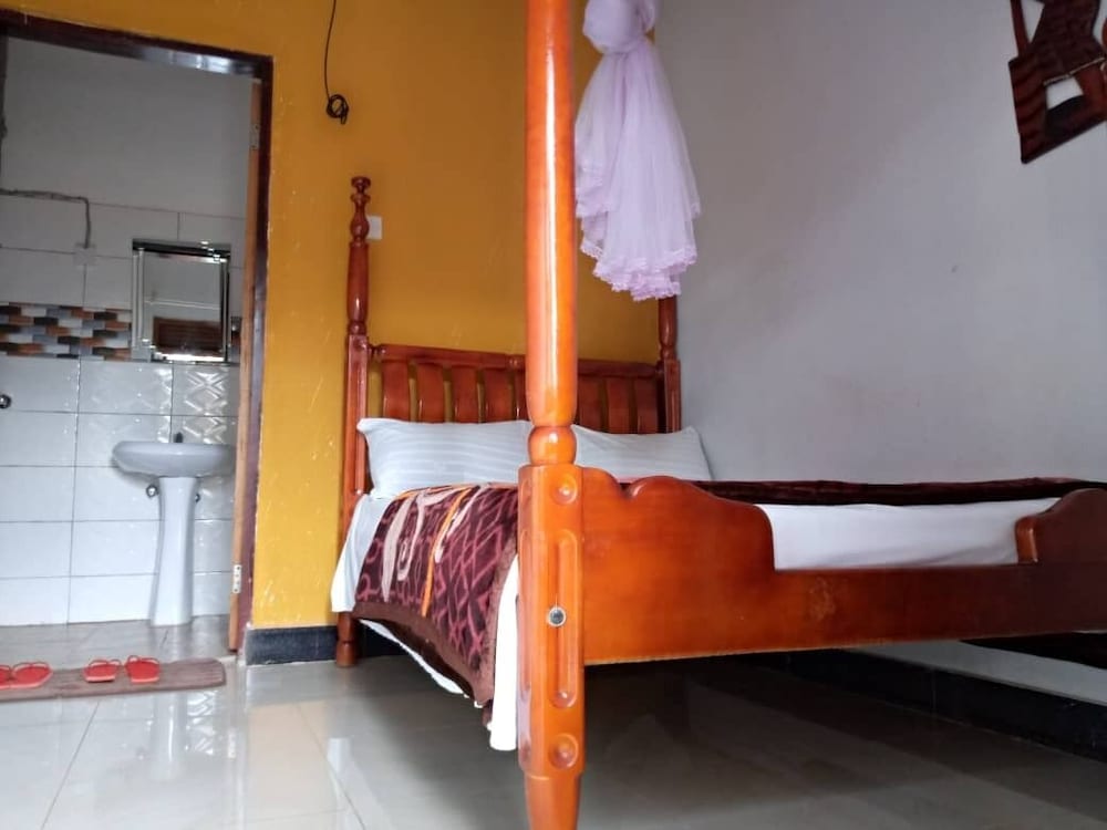Trinity Motel Entebbe view 3