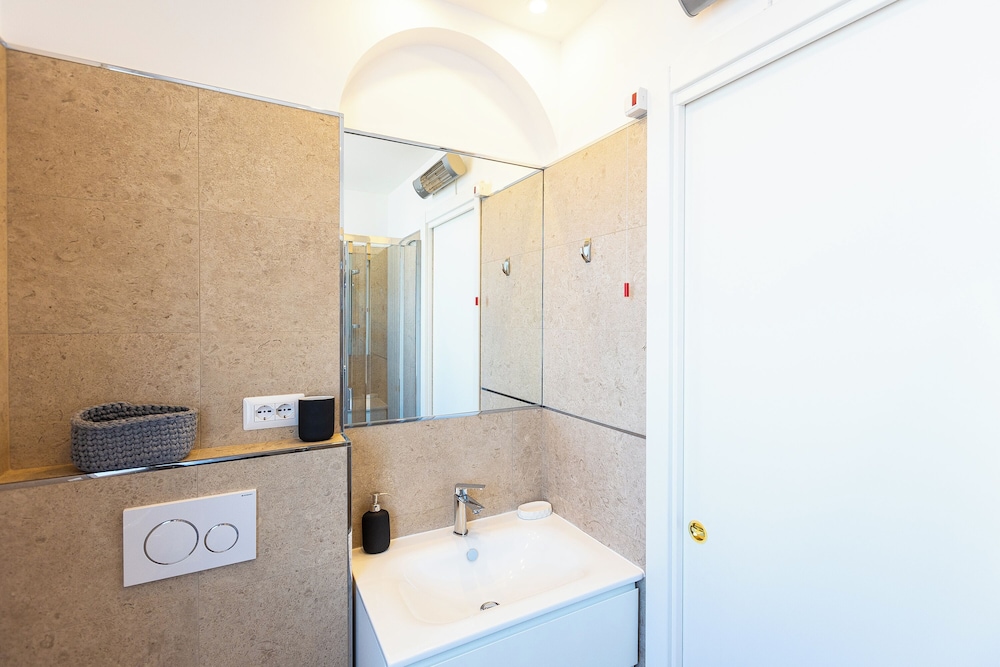 Rental in Rome Ceaser Penthouse