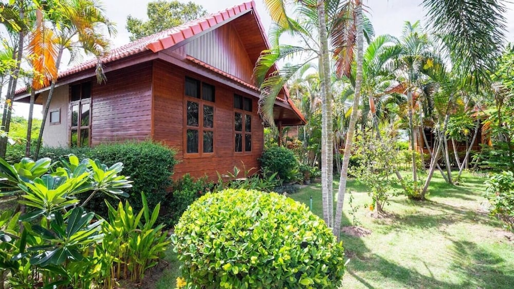 Bang Saray Village Resort view 2