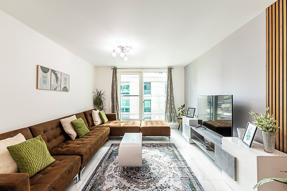 Modern and Minimalist Flat in Vauxhall