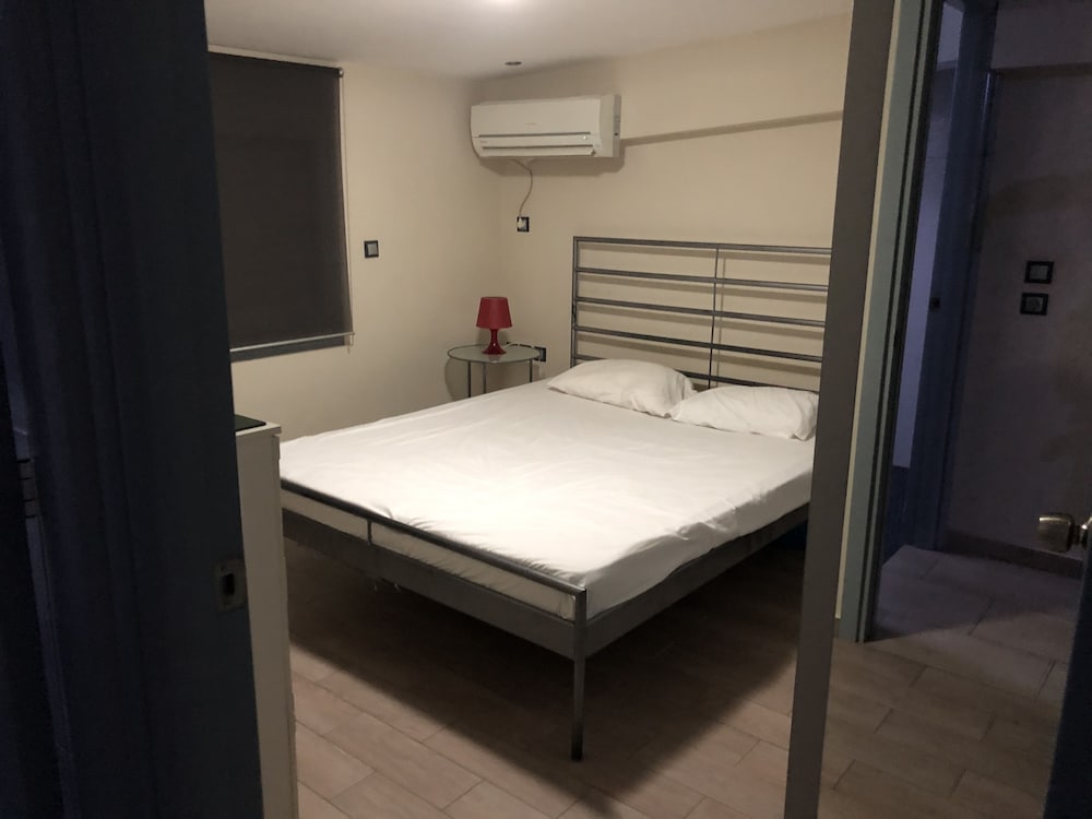 Roomotel Apartments view 5