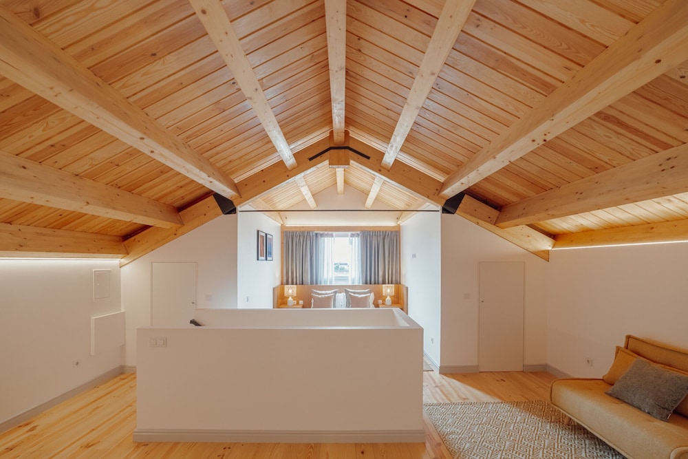 Heart OF Porto Apartment F Duplex by Vacationy